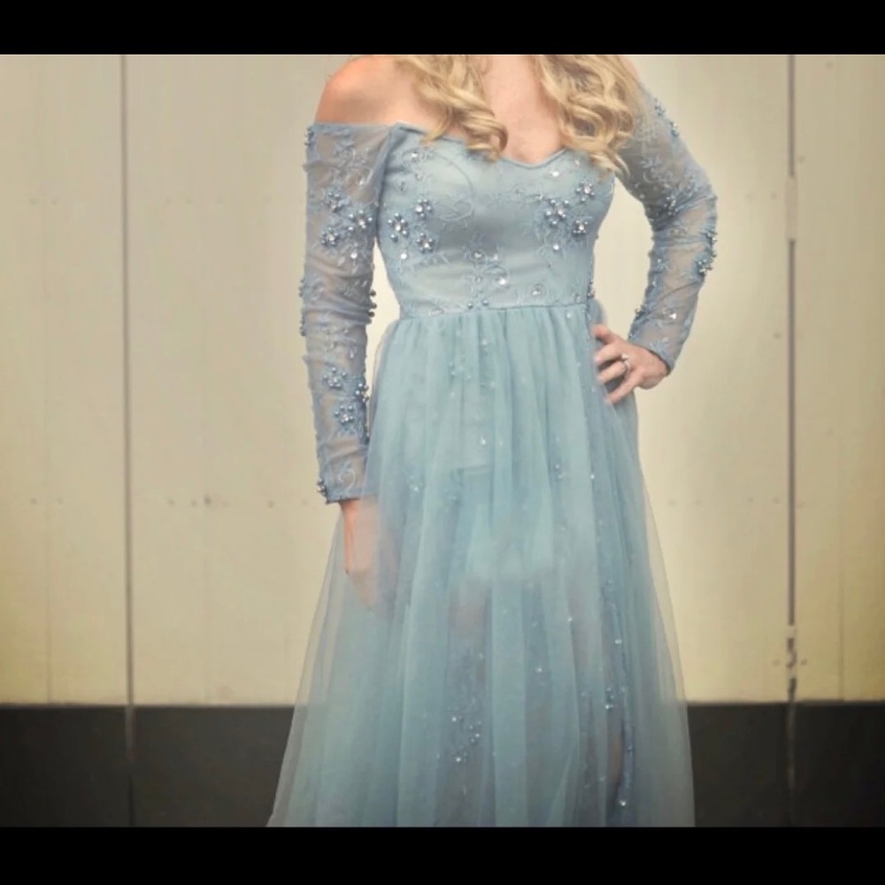 Lovely blue/ grey gown size 2